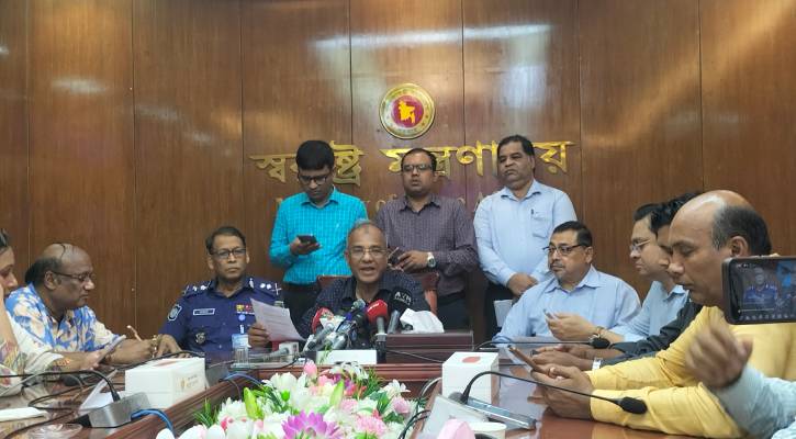 সন্ত্রাসীদের ধরতে এখন থেকেই চিরুনি অভিযান: স্বরাষ্ট্র উপদেষ্টা 